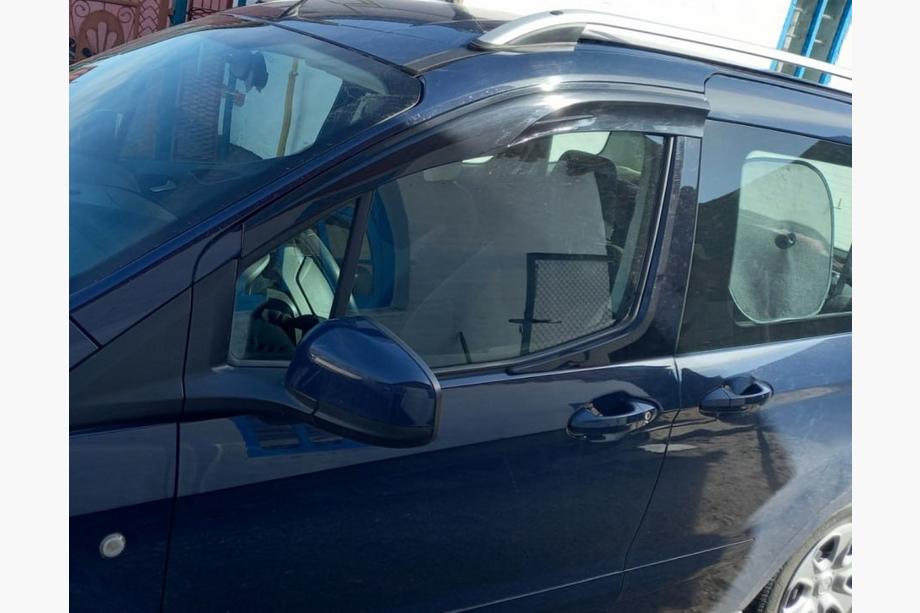 Ford Courier 2014–2023 Raamwindschermen (set van 2, Sunplex Sport) Image