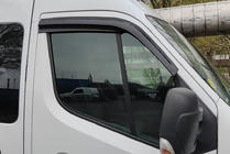 Renault Master 2011–2023 Raamwindschermen (set van 2, Sunplex Sport) foto 1