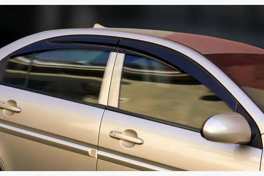 Hyundai Accent 2006–2010 Raamdeflectoren (4 stuks, Sunplex Sport) Foto 1