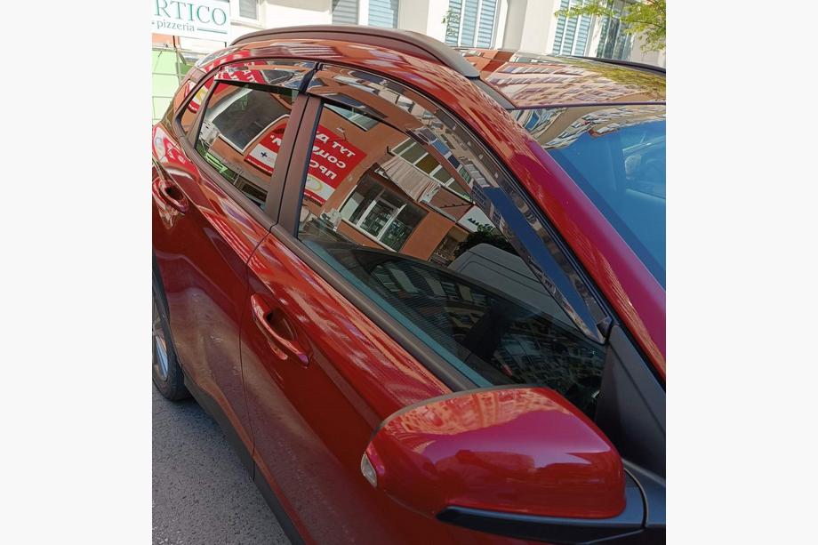 Hyundai Kona 2017–2023 Raamdeflectoren (4 stuks, Sunplex Sport) Foto 7