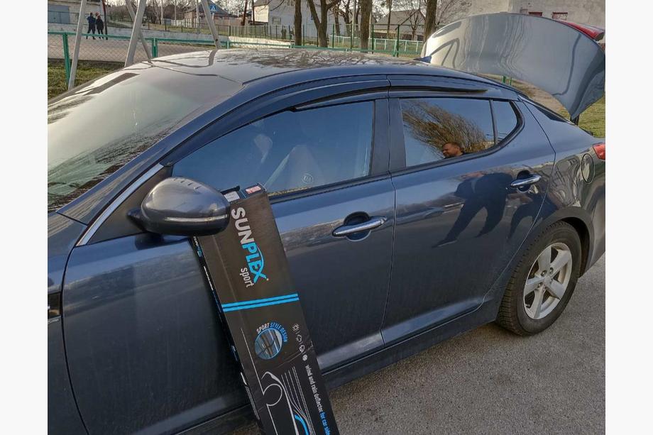 Kia Optima 2010–2016 Raamdeflectoren (4 stuks, Sunplex Sport) Image
