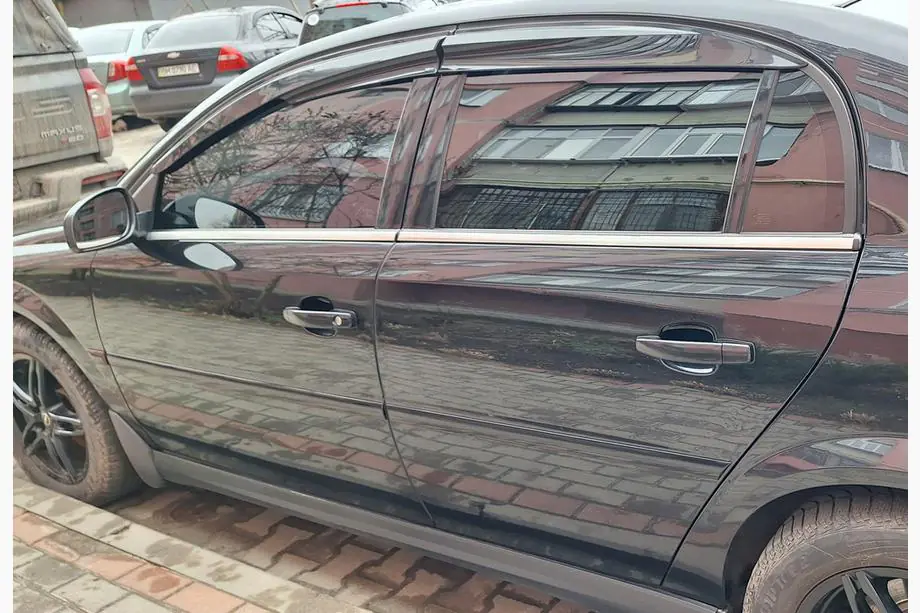 Opel Vectra C 2002–2008 Ruitwindschermen SD (4 stuks, Sunplex Sport) Foto 3