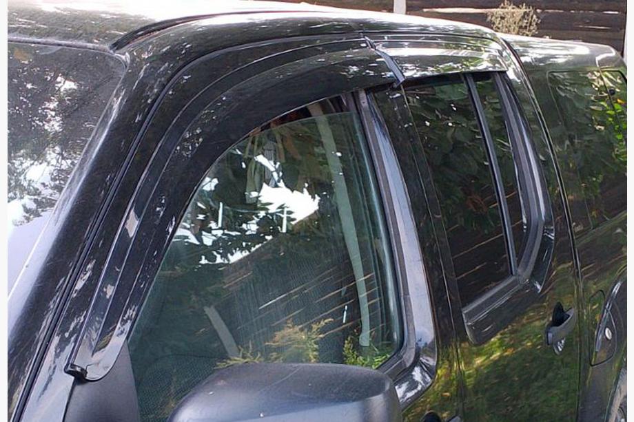 Volkswagen Amarok 2010–2022 Raamdeflectoren (4 stuks, Sunplex Sport) Foto 11