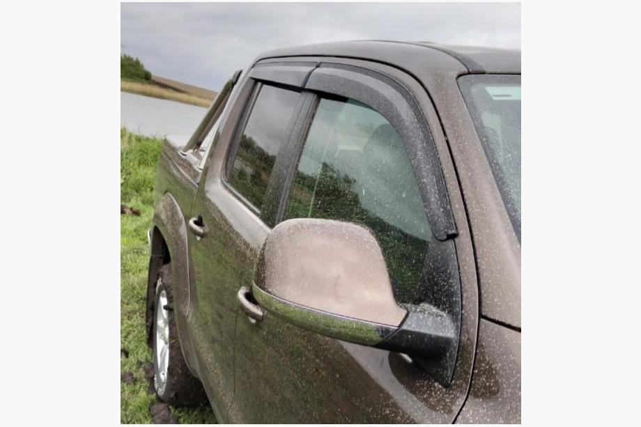 Volkswagen Amarok 2010–2022 Raamdeflectoren (4 stuks, Sunplex Sport) Foto 8