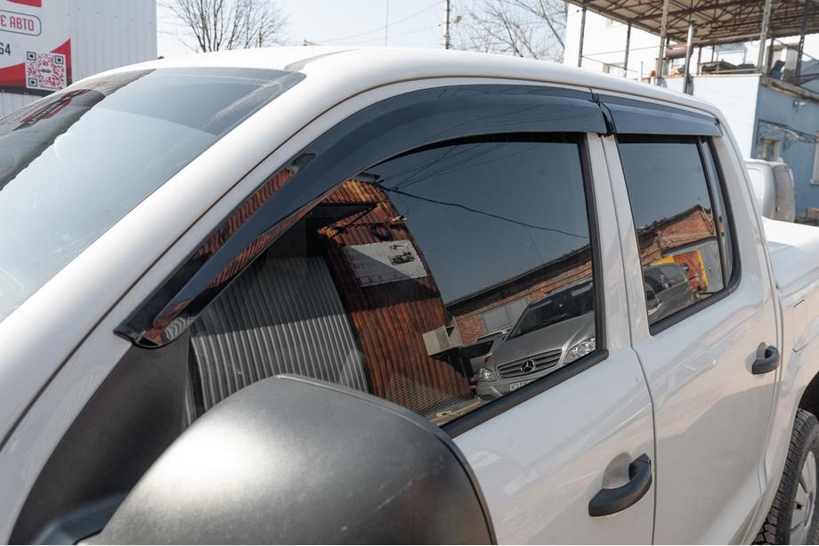 Volkswagen Amarok 2010–2022 Raamdeflectoren (4 stuks, Sunplex Sport) Foto 4