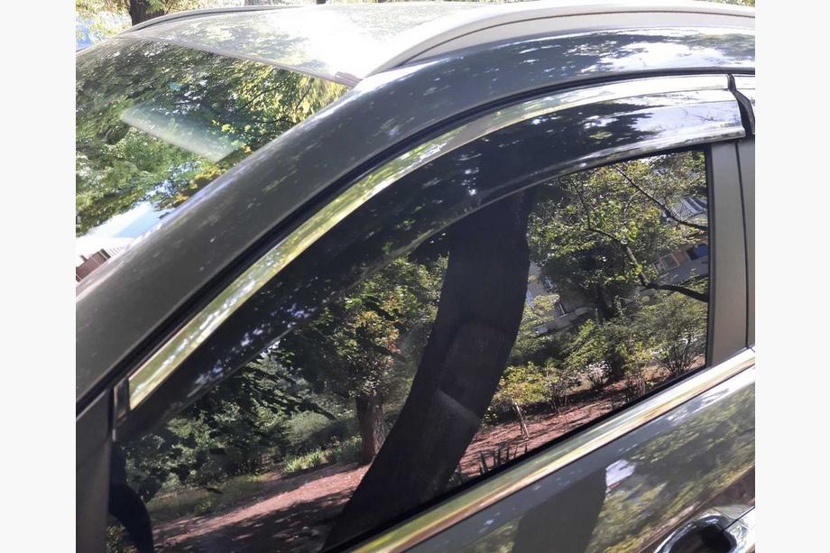 Hyundai Tucson TL 2016–2021 Raamdeflectoren met chromen sierlijst (4 stuks, Sunplex Chrome) Foto 1