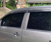 Toyota Hilux 2006–2015 Raamdeflectoren met chromen sierlijst (4 stuks, Sunplex Chrome) foto 3