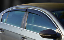 Volkswagen Passat B8 2015–2023 Raamwindschermen met chroomstrip SD (4 stuks, Sunplex Chrome) foto 1