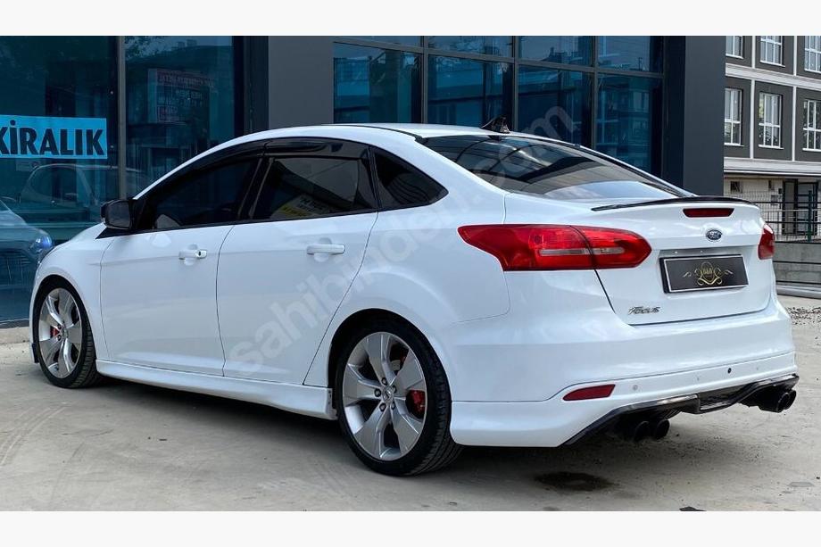 Ford Focus III 2011–2017 Sedan lip spoiler (Sunplex, zwart) (107,2 cm x 5,5 cm) Image