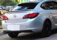 Opel Astra J 2009–2015 Sedan lipspoiler (Sunplex, zwart) (115 cm x 5,5 cm) foto 1