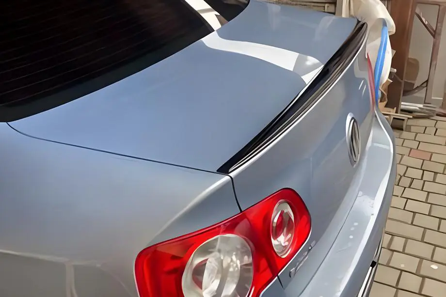 Volkswagen Jetta 2006–2011 LIP-spoiler (Sunplex, zwart) (115,8 cm x 6,3 cm) Image