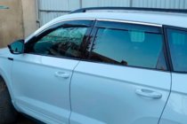 Skoda Karoq 2018– Raamwindschermen met chroomlijst (4 stuks, HIC) foto 2