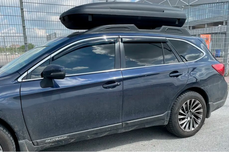 Subaru Outback 2014–2019 Raamdeflectoren met chroomstrip (set van 4, HIC) Image