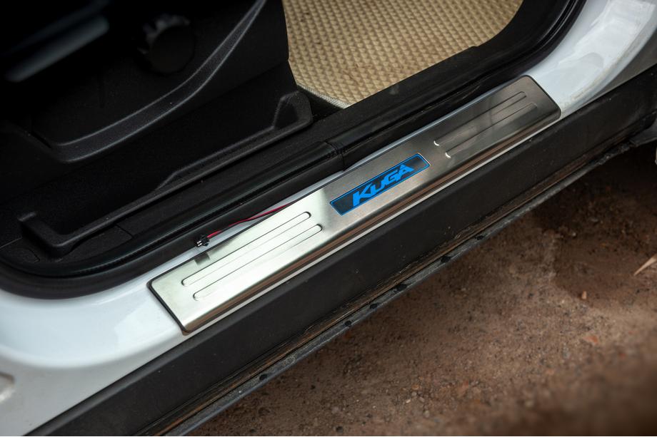 Ford Kuga/Escape 2013–2019 Libao LED dorpellijsten (4 stuks, rvs) Image