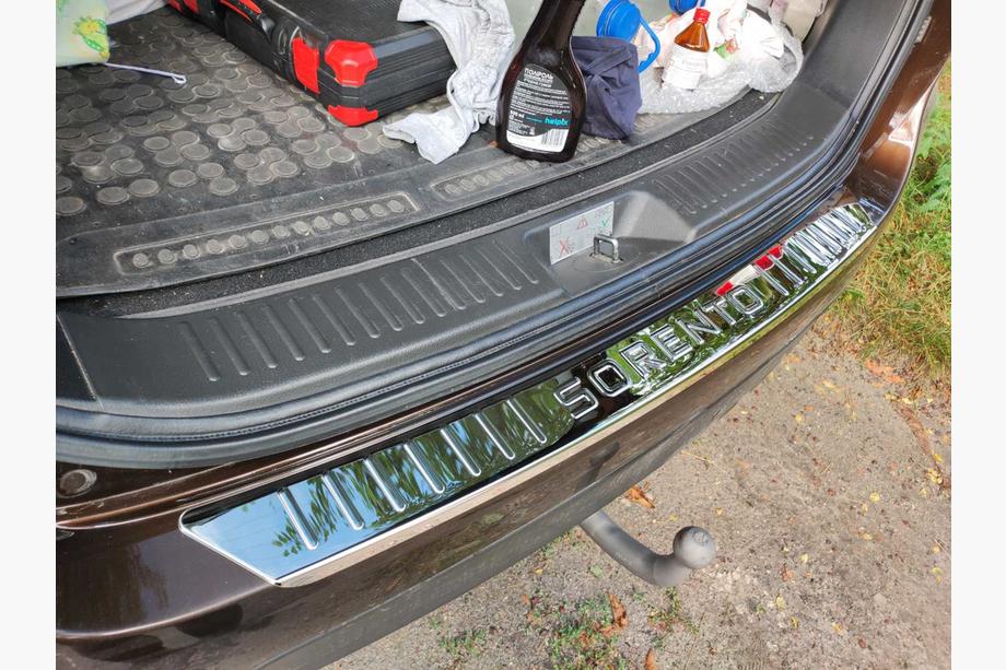 Kia Sorento II XM 2009–2014 Chromen achterbumperstrip Libao (2013+) Image