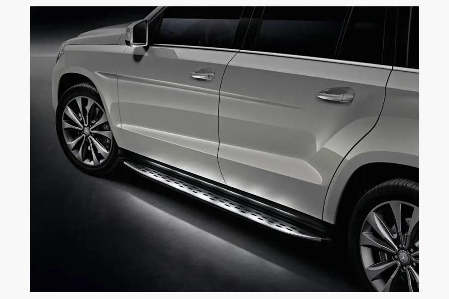 Mercedes GL/GLS-klasse X166 2012–2019 OEM LED side steps (set van 2) Image