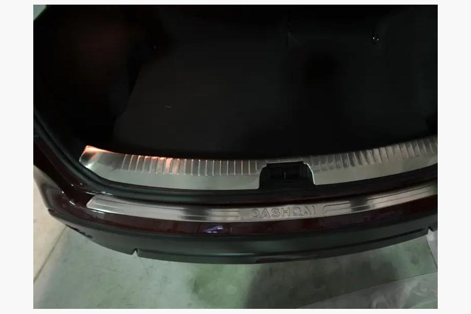 Nissan Qashqai 2007–2010 Kofferruimtedrempelbeschermer Libao (RVS) Foto 1