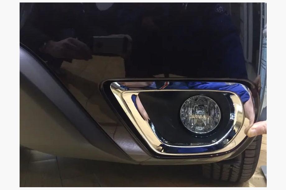 Subaru Forester 2013–2018 Mistlamp sierlijsten Libao (set van 2, kunststof) Image