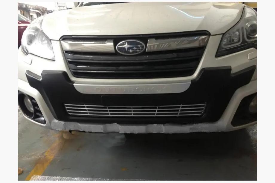 Subaru Outback 2009–2014 Voorbumper frontlipspoiler LIBAO (2013-2015) Image