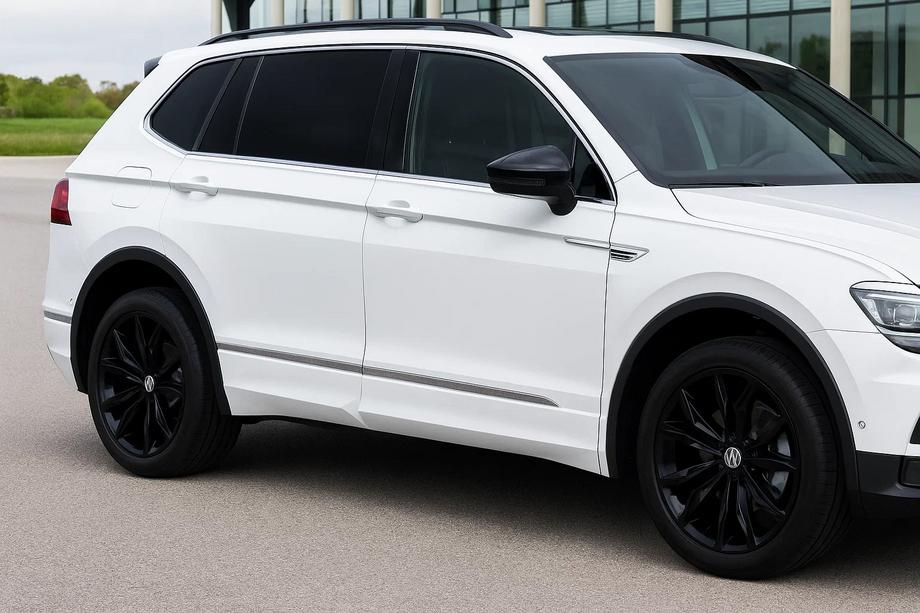 Volkswagen Tiguan 2016–2023 Carmos deurlijsten RVS (set 4-delig) Image