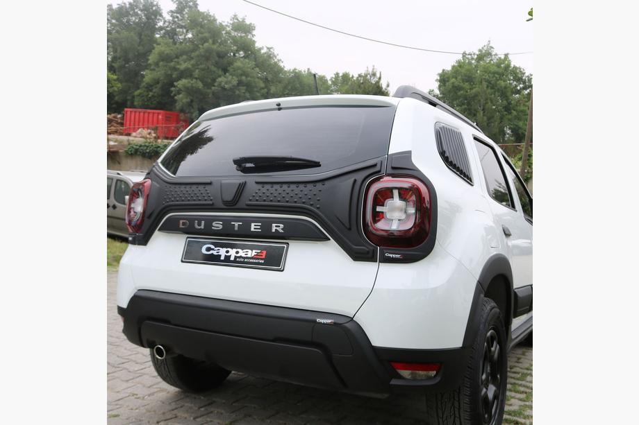 Dacia Duster 2018–2024 Kunststof sierlijst voor kofferklep (3-delig) Image