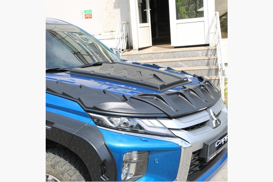 Mitsubishi L200 2015–2024 Set motorkaplijsten DRAGON (2019+, 3 stuks) Image