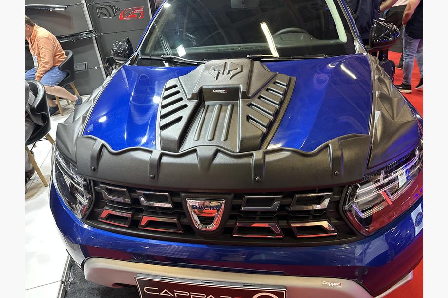 Dacia Duster 2018–2024 Motorkapcover (ABS) Image