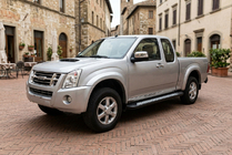 Isuzu D-Max 2002–2011 Side steps Vision New Black (2007-2012, 2 stuks, aluminium) foto 1