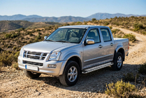 Isuzu D-Max 2002–2011 Maydos V2 side steps (2007-2012, 2 stuks, aluminium) foto 1