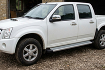 Isuzu D-Max 2002–2011 Maya V2 side steps (2007-2012, 2 stuks, aluminium) foto 1