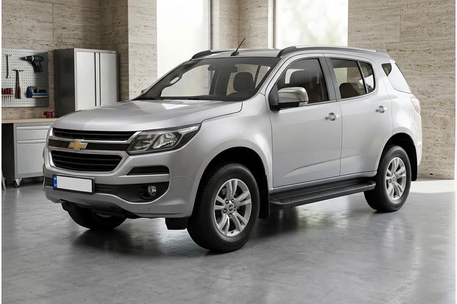 Chevrolet Trailblazer 2012–2019 Allmond Black side steps (2 st., aluminium) Image