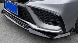 Toyota Camry 2017–2023 Voorbumper lip splitters (3-delig) foto 2