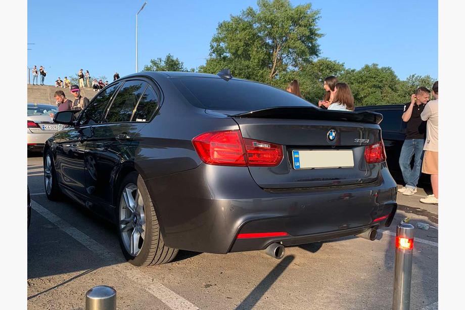 BMW 3 Serie F30/F31 2012–2019 LIP V1 spoiler (1234 Upgrade, zwart) Foto 1