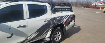 Mitsubishi L200 2006–2015 Rolbeugel Dakar Bed Rack foto 5