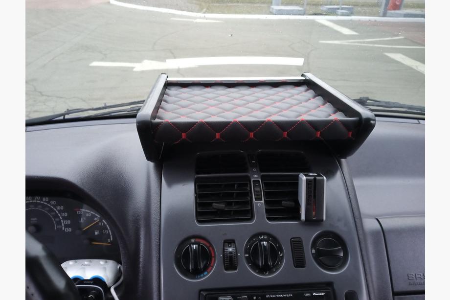 Mercedes Vito W638 1996–2003 Dashboardplank (zwart met rood stiksel) Foto 5