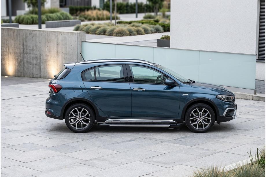 Fiat Tipo Cross 2021– RedLine side steps (2 st., aluminium) Image