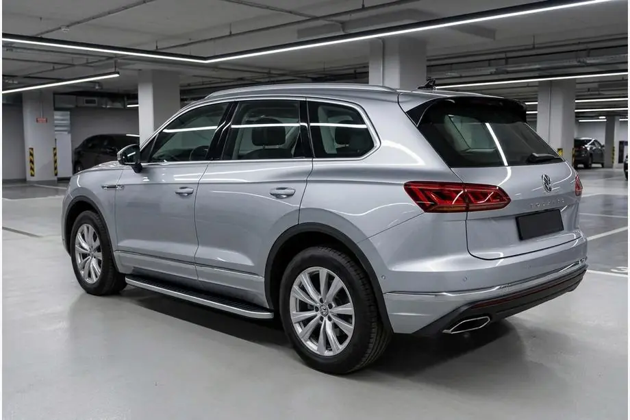 Volkswagen Touareg 2018– Side steps Tayga Grey (2 stuks, aluminium) Image