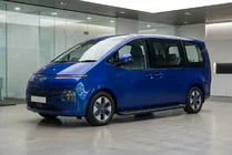 Hyundai Staria 2021– Allmond Black side steps (2 st., aluminium) foto 1