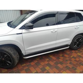 Side steps OEM V2 (2 stuks, aluminium) Skoda Karoq 2018– foto 1