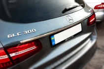 Mercedes GLC X253 2015–2022 Chromen sierlijst boven de kentekenplaat (RVS) foto 3