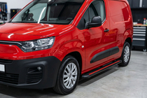 Toyota Proace City 2016– Side steps Maya Red (2 stuks, aluminium) Korte wielbasis foto 1