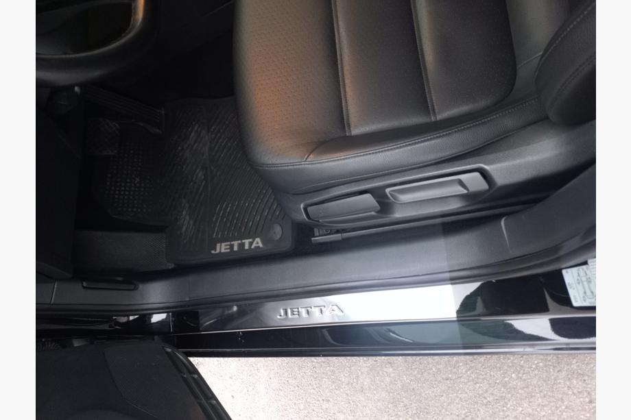Volkswagen Jetta 2011–2018 Carmos V2 instaplijsten (4 stuks, RVS) Foto 1