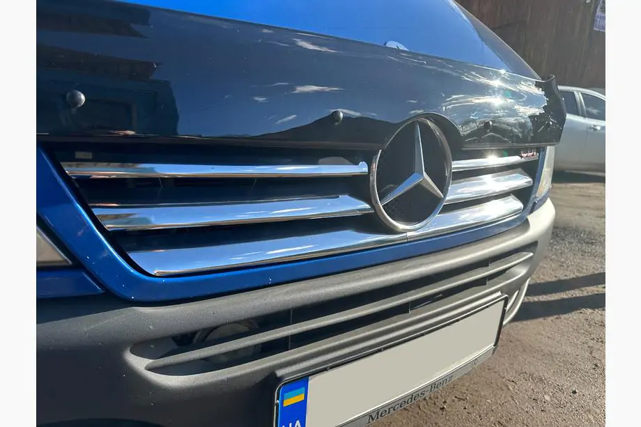 Mercedes Sprinter W901/902/903/904/905 1995–2006 Brede grille sierlijsten (2002-2006, 6-delig, RVS) Image